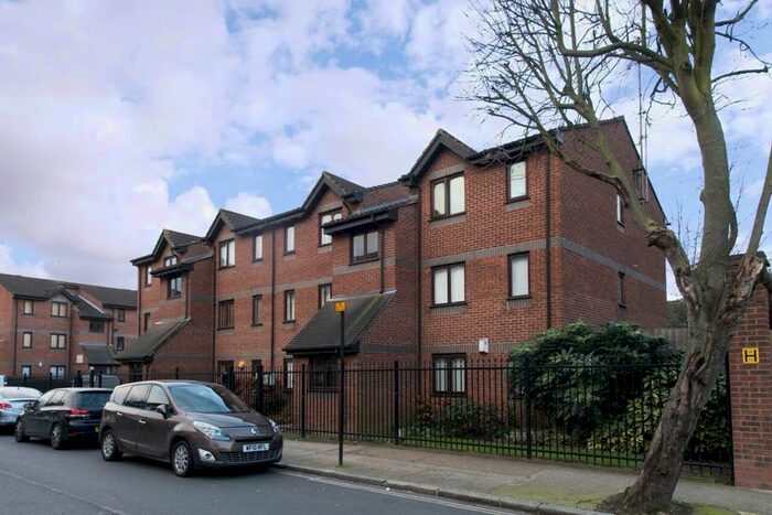 1 Bedroom Flat To Rent In Rouel Road, London, SE16