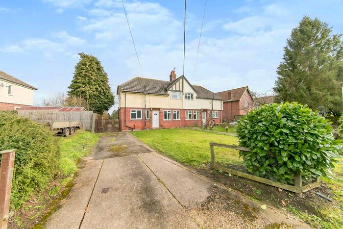 3 Bedroom Semi-Detached House For Sale In Gestingthorpe Road, Belchamp Walter, Sudbury, CO10