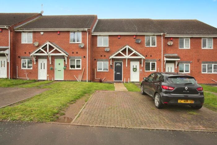 2 Bedroom House For Sale In York Avenue, Atherstone, Warwickshire, CV9