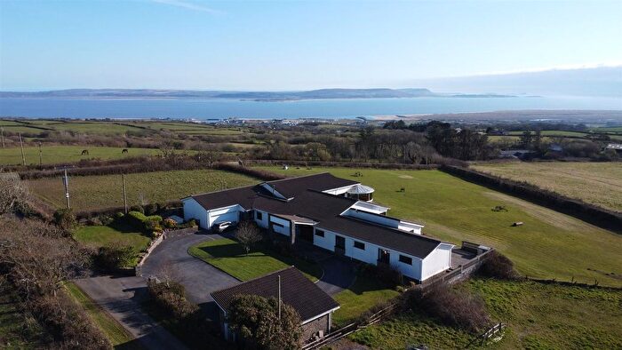 4 Bedroom Detached House For Sale In Pembrey, Burry Port, SA16