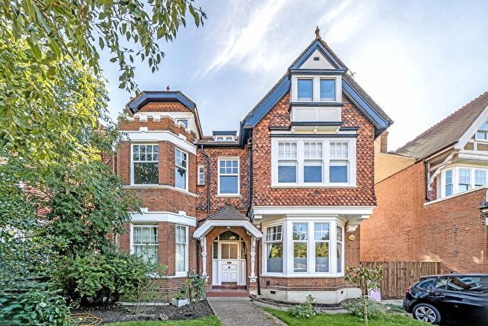 2 Bedroom Flat To Rent In Marchwood Crescent, London, W5