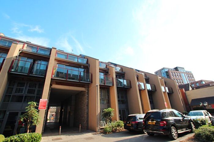 2 Bedroom Apartment To Rent In Jacob Street - Old Market, BS2