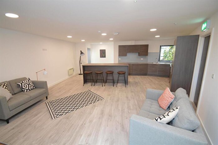 5 Bedroom Flat To Rent In Frederick Road, Selly Oak, Birmingham, B29