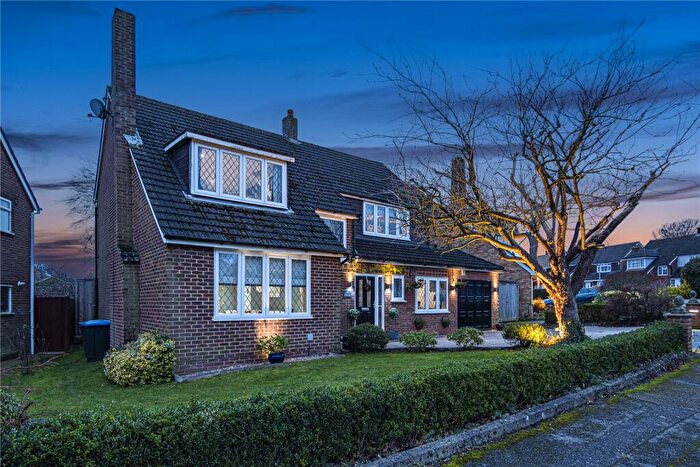 4 Bedroom Detached House For Sale In Delmar Avenue, Leverstock Green, Hemel Hempstead, Hertfordshire, HP2