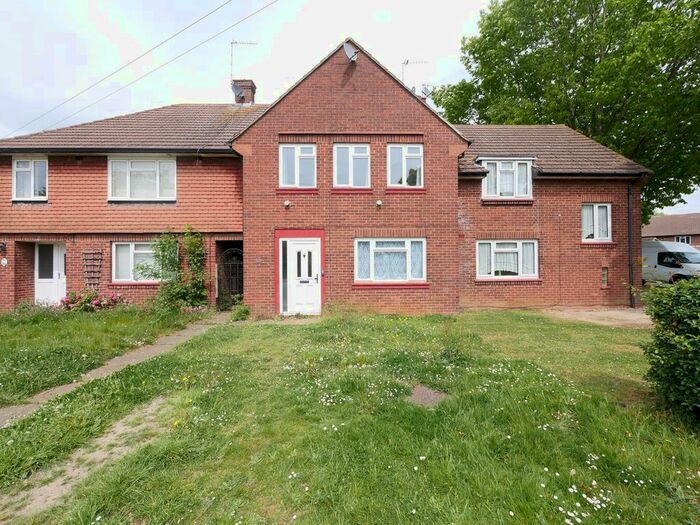 3 Bedroom Terraced House To Rent In Charles Road, Staines-Upon-Thames, TW18