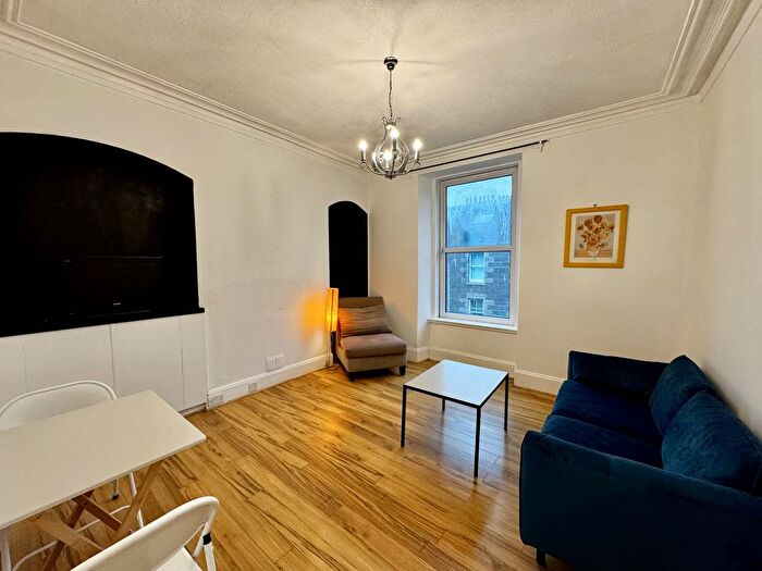 1 Bedroom Flat To Rent In Esslemont Avenue, Aberdeen, AB25