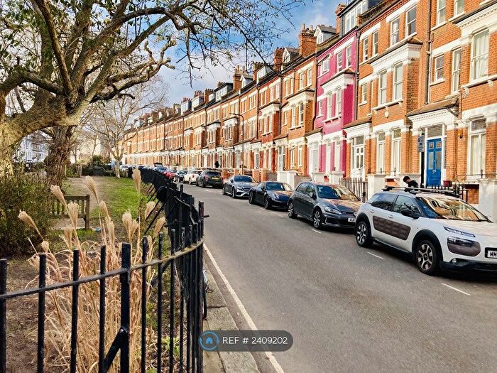 2 Bedroom Flat To Rent In Belsize Park, London, NW3