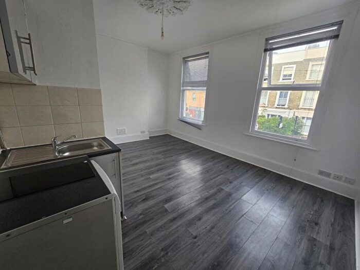 Studio To Rent In Benwell Road, Islington, London, N7