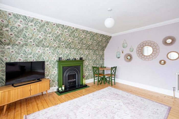 2 Bedroom Flat For Sale In Dunnikier Road, Kirkcaldy, Kirkcaldy, KY2