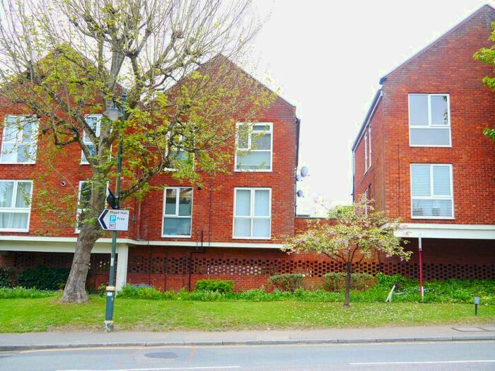 2 Bedroom Flat To Rent In High Street, Wheathampstead, AL4