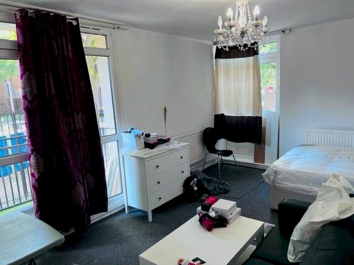 Studio To Rent In Briggs House, Chambord Street, Shoreditch, E2