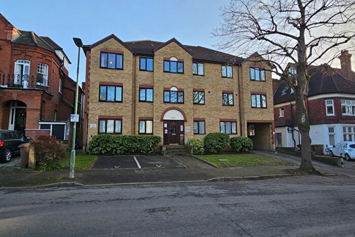 1 Bedroom Flat For Sale In Mayfield Court, Sutton, SM2