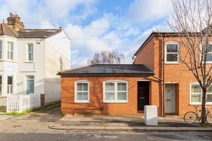 1 Bedroom Bungalow To Rent In Trewince Road, London, SW20