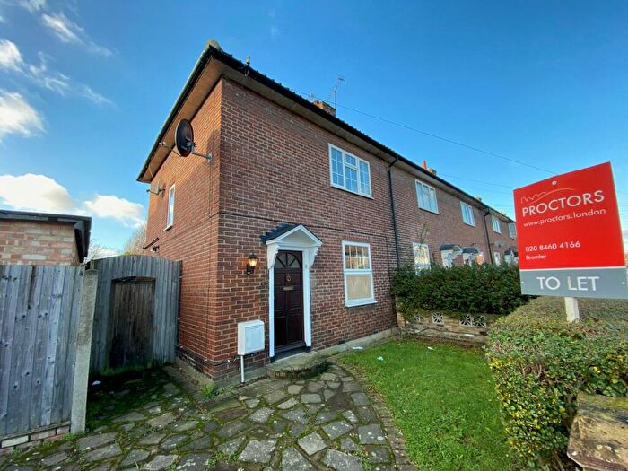 3 Bedroom End Of Terrace House To Rent In Ballamore Road, Bromley, BR1