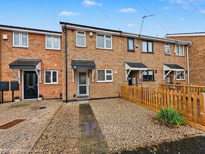 2 Bedroom Property For Sale In Bosworth Close, Hinckley, LE10