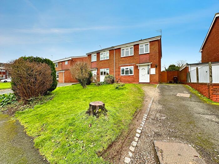 3 Bedroom Semi Detached House To Rent In Eastney Crescent, Wolverhampton, WV8