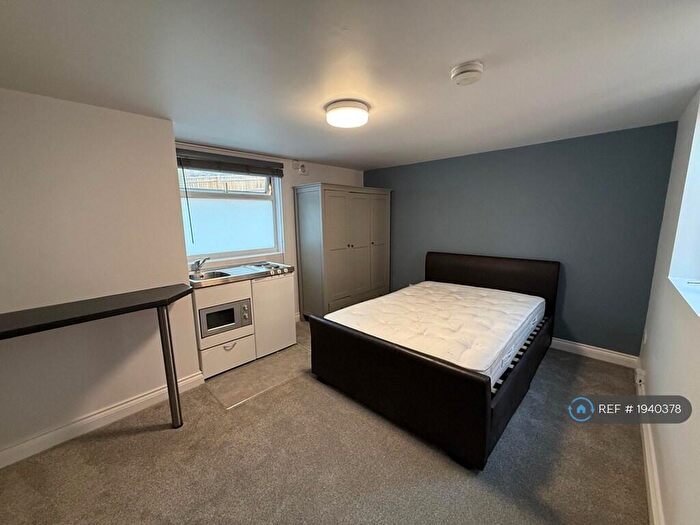 Studio To Rent In London Road, Chalfont St. Giles, HP8