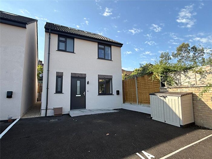 4 Bedroom Detached House For Sale In Cade Close, Kingswood, Bristol, BS15