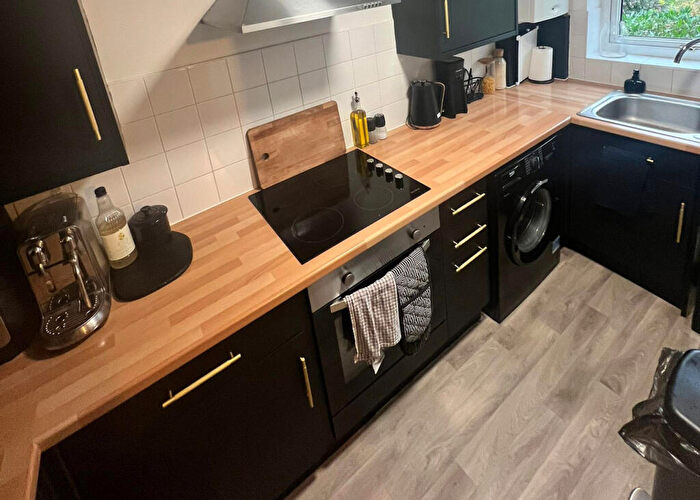 2 Bedroom Terraced House To Rent In Knaphill, Woking, GU21