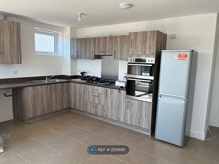 2 Bedroom Flat To Rent In George Holmes Way, Bristol, BS16