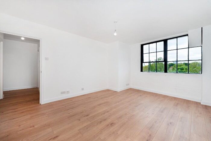 1 Bedroom Flat To Rent In Copperfield Road, London, E3