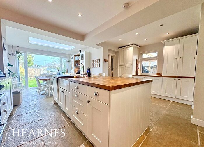 3 Bedroom Detached House For Sale In Dorchester Road, Upton, Poole, BH16