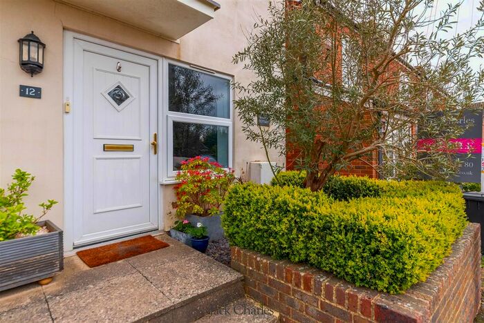2 Bedroom Semi-Detached House For Sale In Victoria Road, Golden Green, Tonbridge, TN11