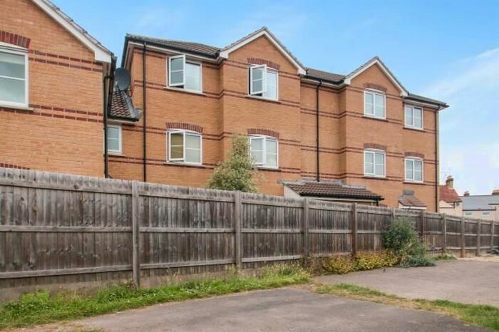 1 Bedroom Flat To Rent In Eastleigh Road, Taunton, TA1