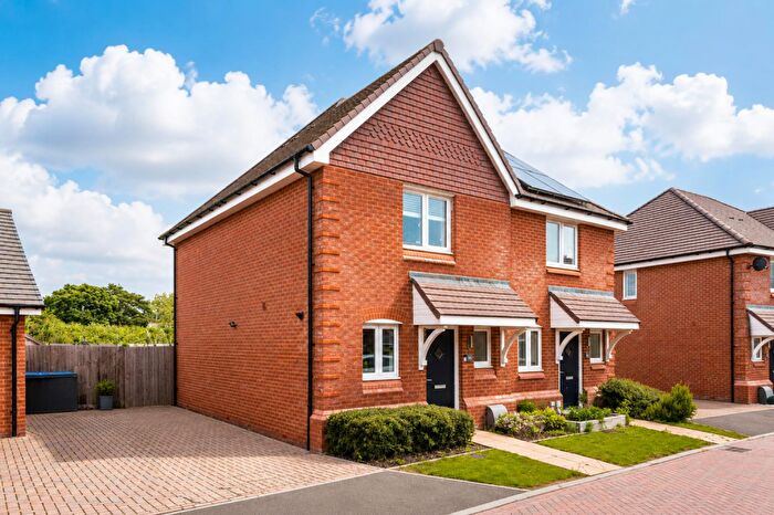 2 Bedroom Semi-Detached House For Sale In Sunningdale Road, Hassocks, BN6