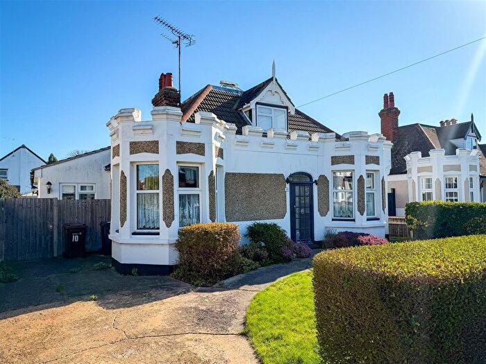 3 Bedroom Detached Bungalow For Sale In Avondale Road, East Clacton, Essex, CO15