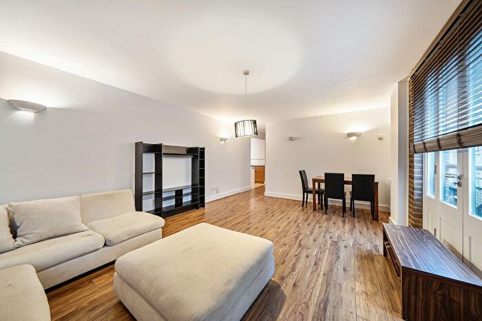 2 Bedroom Flat To Rent In Shand Street, Lion Court, SE1