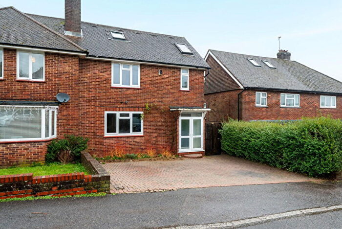 4 Bedroom Semi Detached House For Sale In Maple Way, Coulsdon, CR5