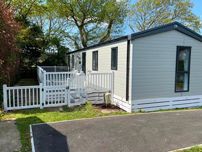 2 Bedroom Caravan For Sale In Two Bed Swift Vendee (), Solent Breezes Holiday Park, Warsash, Southampton, Hampshire, SO31