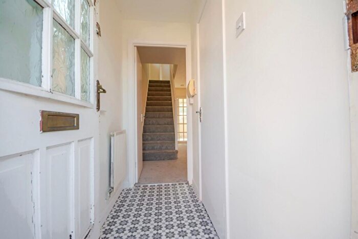 3 Bedroom Detached House For Sale In William Booth Road, Nottingham, Nottinghamshire, NG2