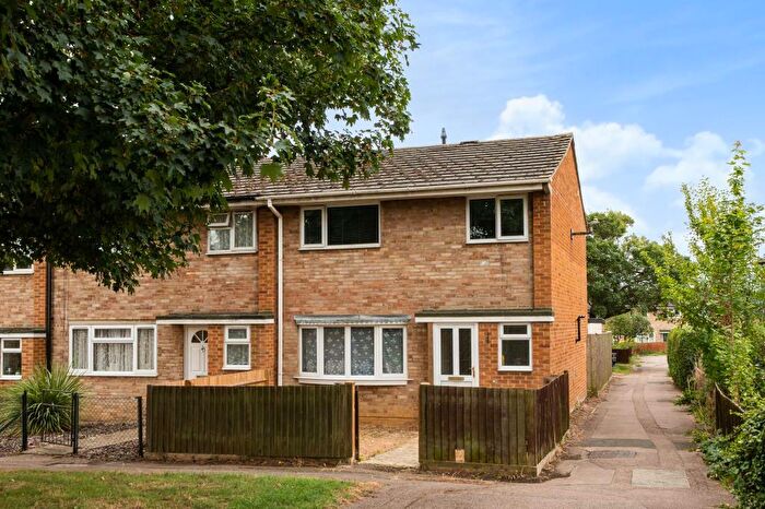 3 Bedroom End Of Terrace House For Sale In Banbury, Oxfordshire, OX16