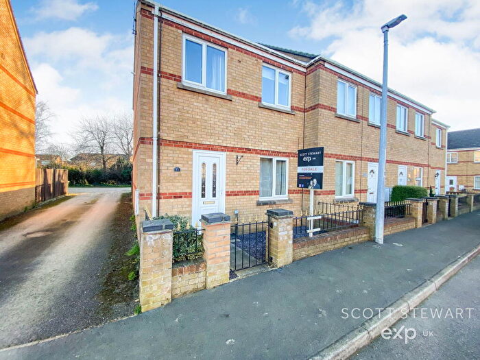 3 Bedroom End Of Terrace House For Sale In Barnes Way, Whittlesey, Peterborough, PE7
