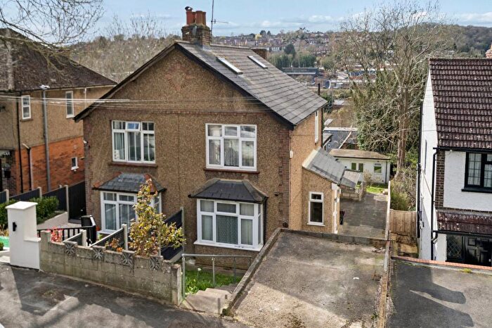 4 Bedroom Semi Detached House For Sale In Coningsby Road, High Wycombe, HP13