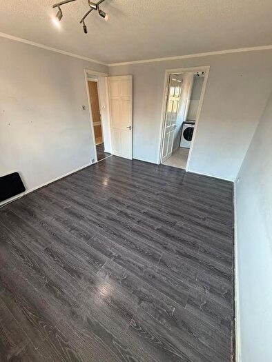 2 Bedroom Flat To Rent In Biscot Road, Luton, LU3