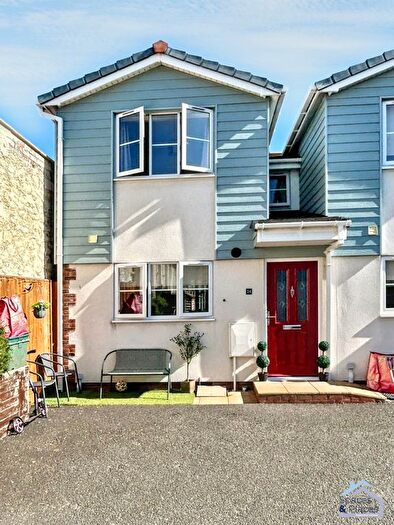 3 Bedroom Semi-Detached House To Rent In Camden Terrace, Weston-Super-Mare, BS23