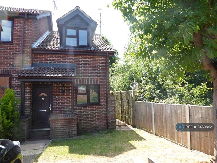 1 Bedroom End Of Terrace House To Rent In Old Barn View, Godalming, GU7