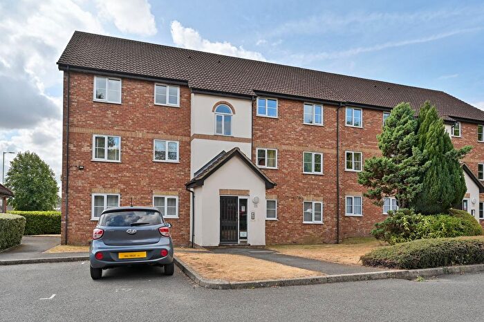 2 Bedroom Flat To Rent In Harlech Road, Watford, Abbots Langley, WD5