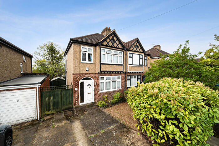 3 Bedroom Semi Detached House For Sale In Lyndhurst Avenue, Pinner, HA5