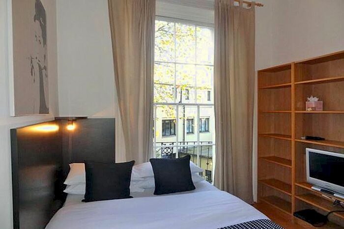 Studio To Rent In Cartwright Gardens, Bloomsbury, London, WC1H