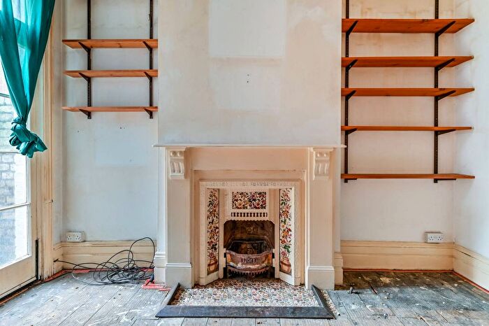 1 Bedroom Flat For Sale In Norroy Road, Putney, London, SW15