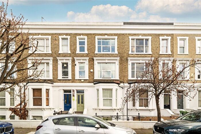 1 Bedroom Flat To Rent In Leysfield Road, London, W12