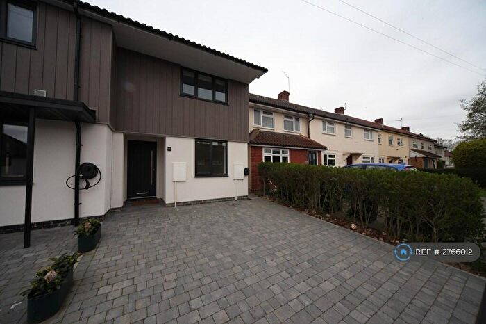 3 Bedroom Terraced House To Rent In Ridgeway, Berkhamsted, HP4