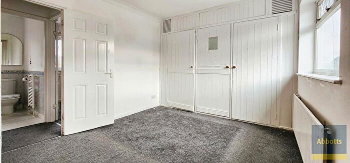 2 Bedroom End Of Terrace House To Rent In Old Heath, Colchester, CO2