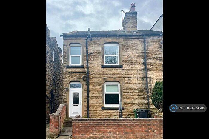 2 Bedroom Terraced House To Rent In Zoar Street, Leeds, LS27