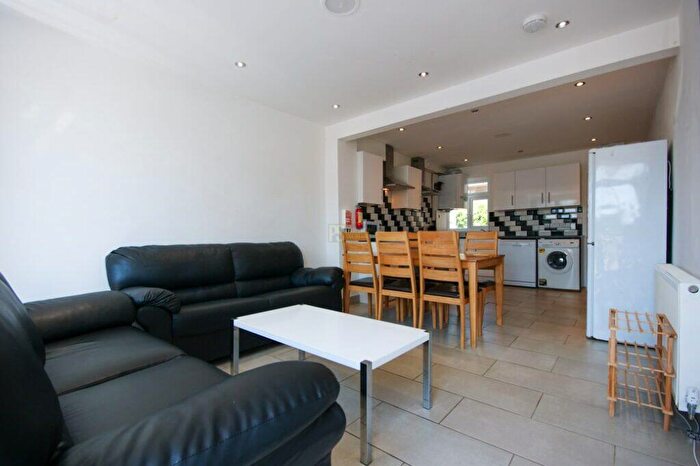 6 Bedroom Terraced House To Rent In Selly Hill Road, Selly Oak, Birmingham, B29