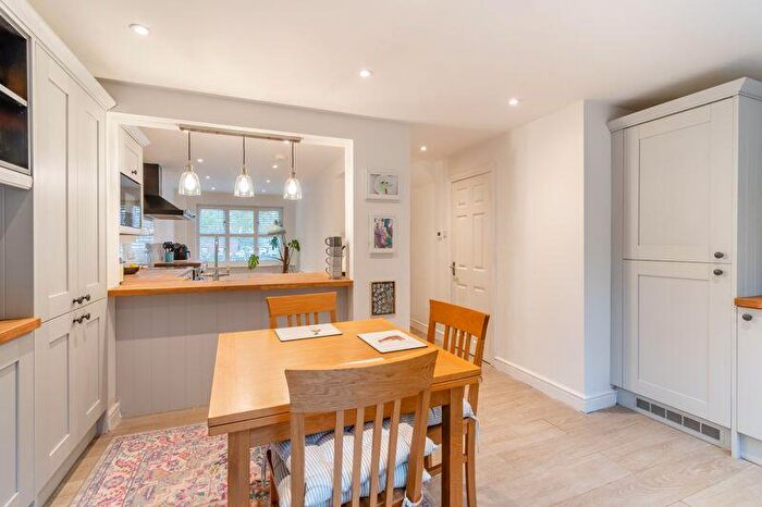 3 Bedroom Town House For Sale In Old Mill Place, Tattenhall, Chester, CH3